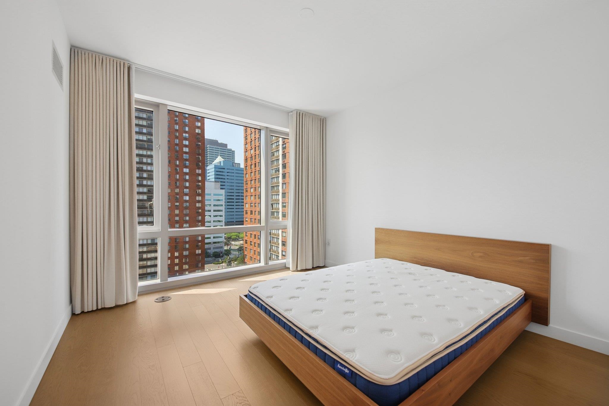 75 PARK LANE SOUTH Unit: 1409