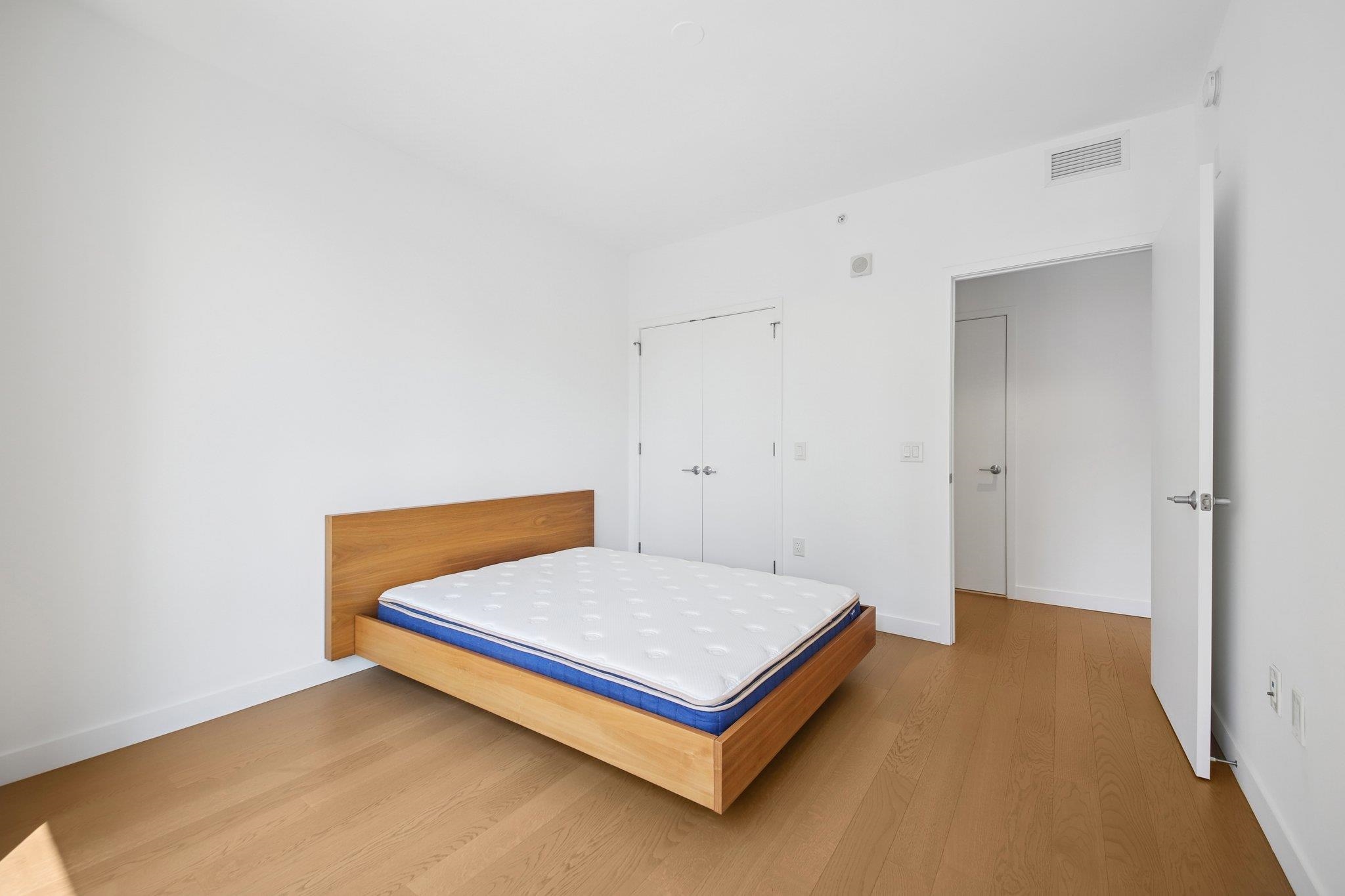 75 PARK LANE SOUTH Unit: 1409