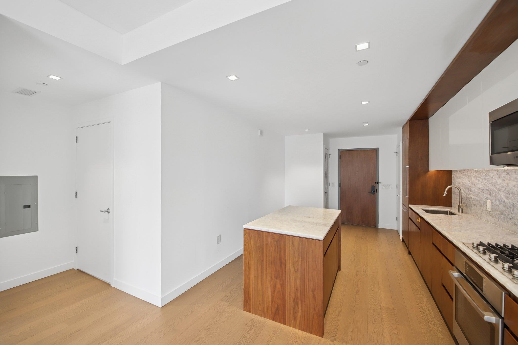 75 PARK LANE SOUTH Unit: 1409