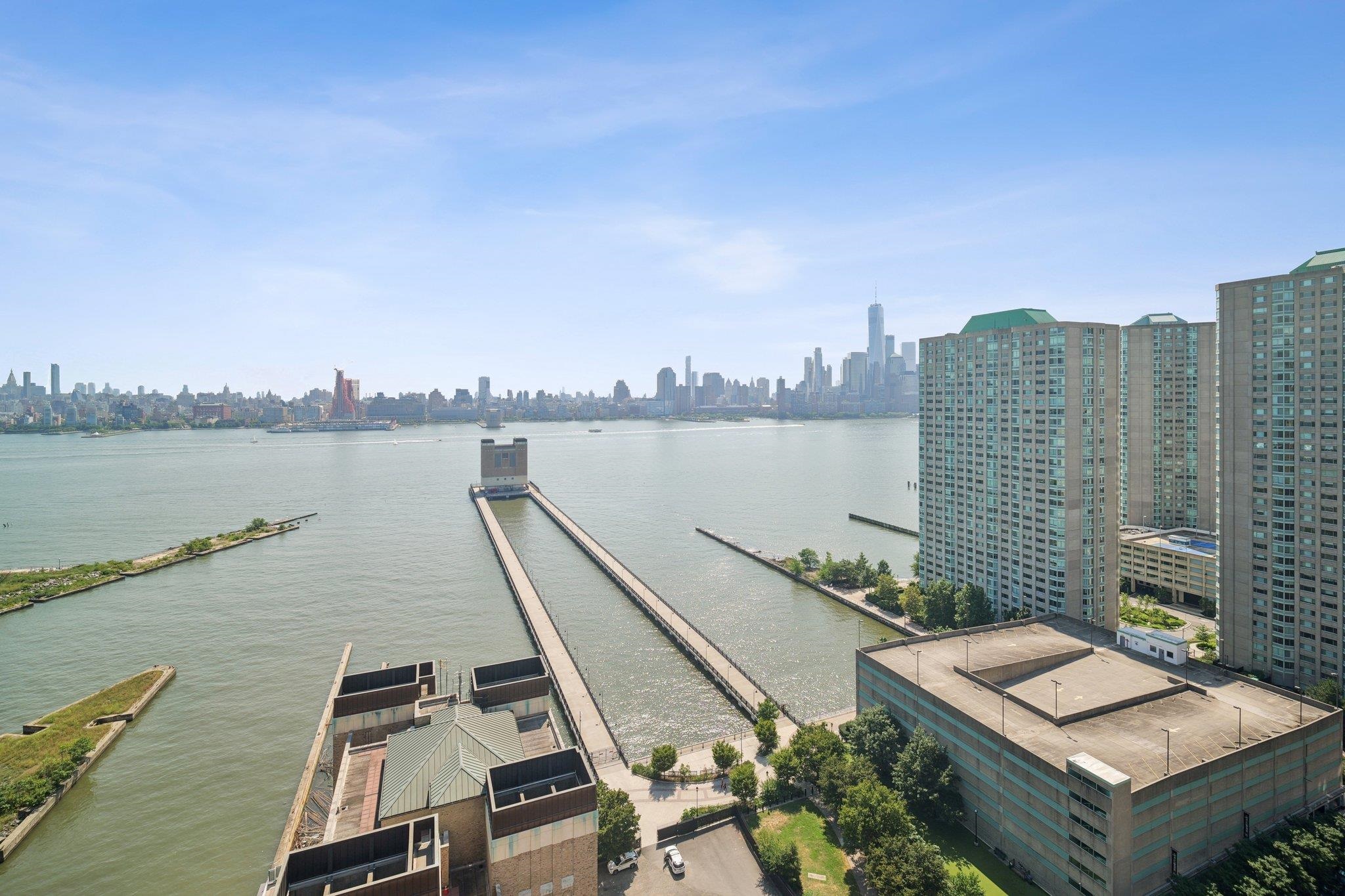 20 NEWPORT PARKWAY Unit: 1011