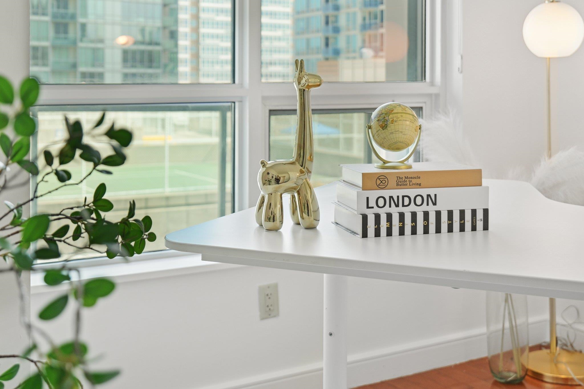 20 NEWPORT PARKWAY Unit: 1011