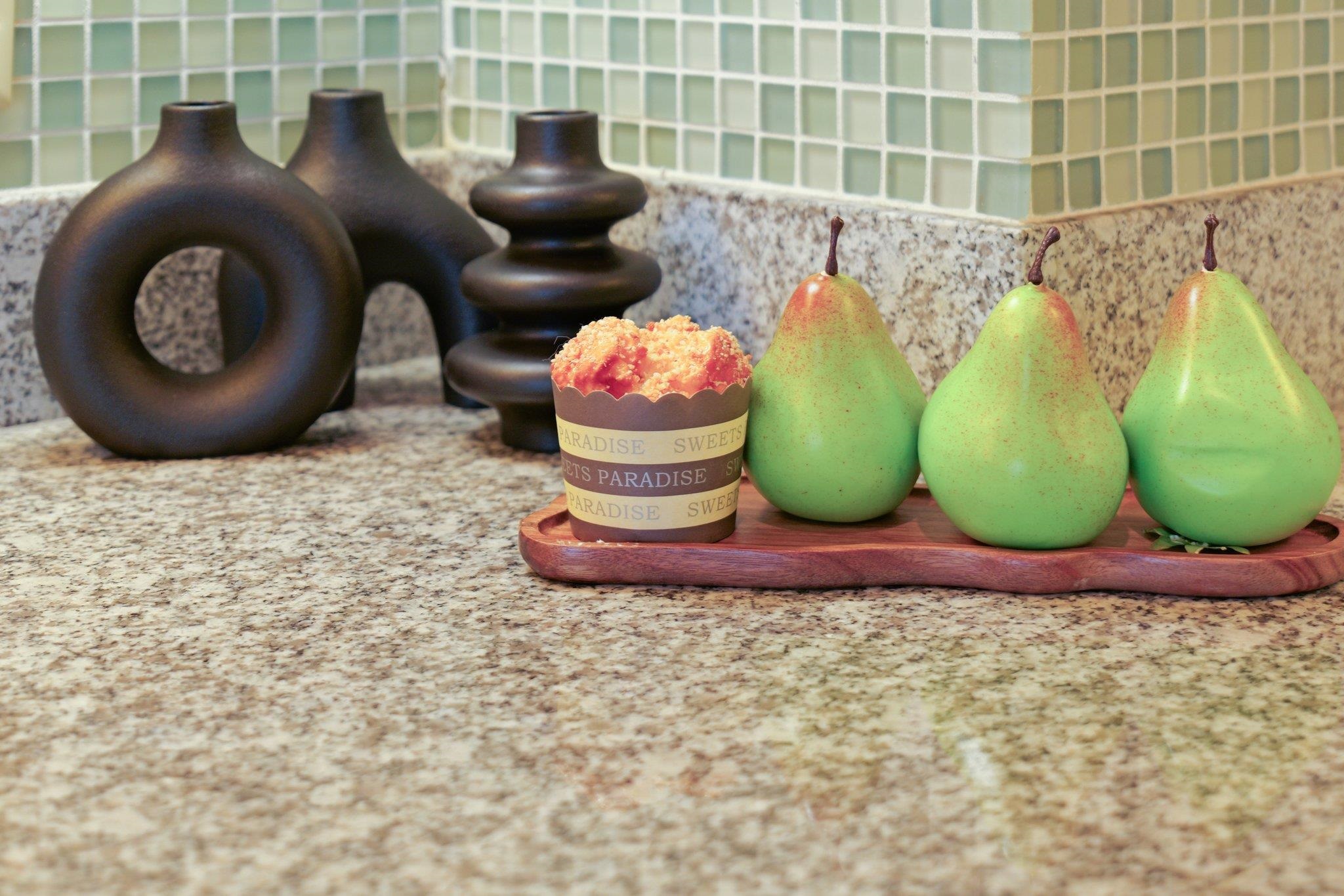 20 NEWPORT PARKWAY Unit: 1011