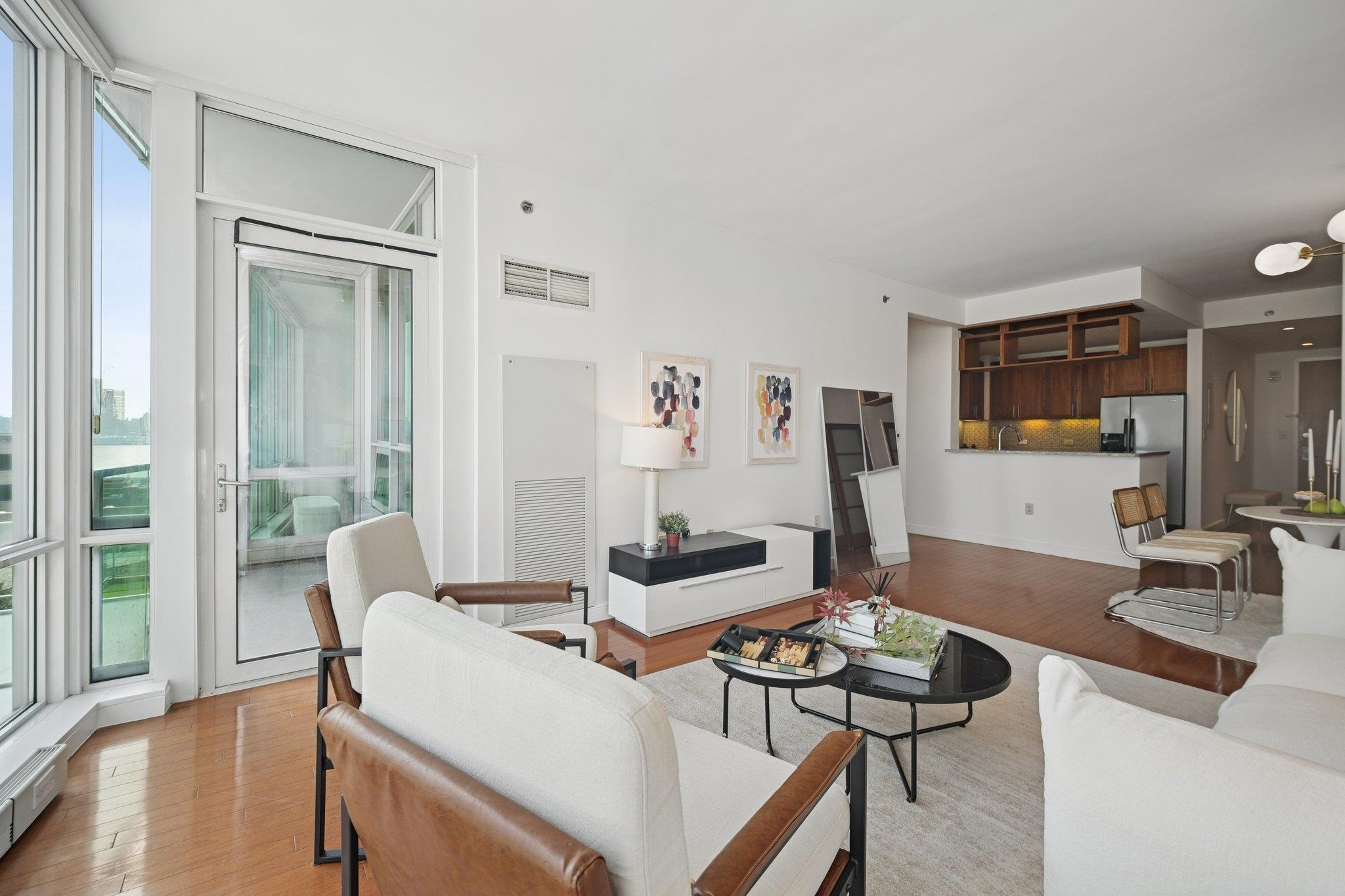 20 NEWPORT PARKWAY Unit: 1011