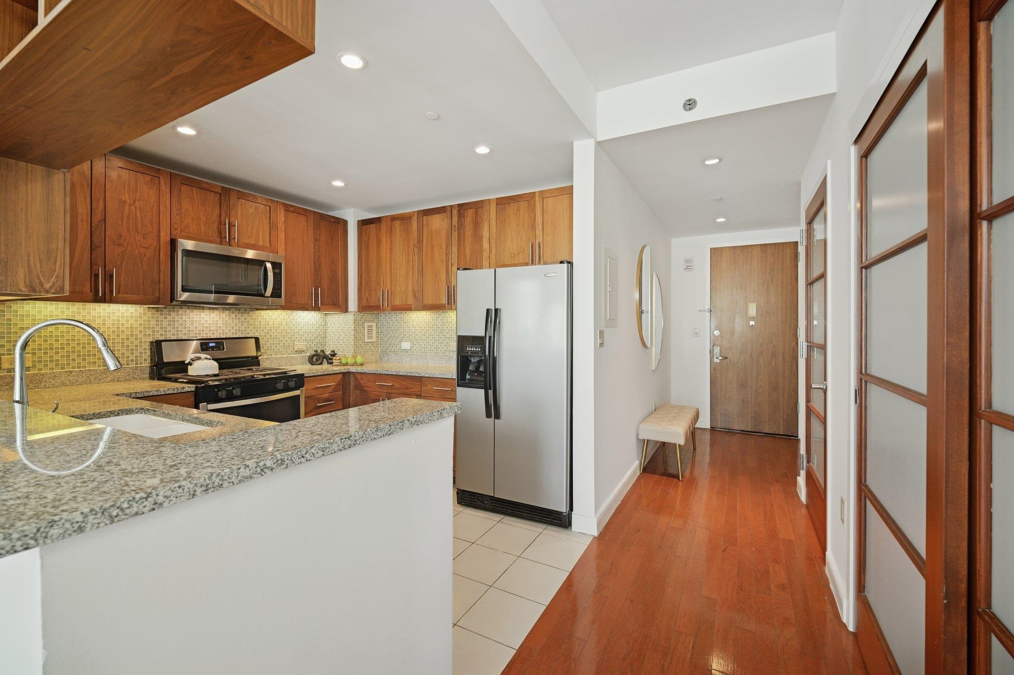 20 NEWPORT PARKWAY Unit: 1011