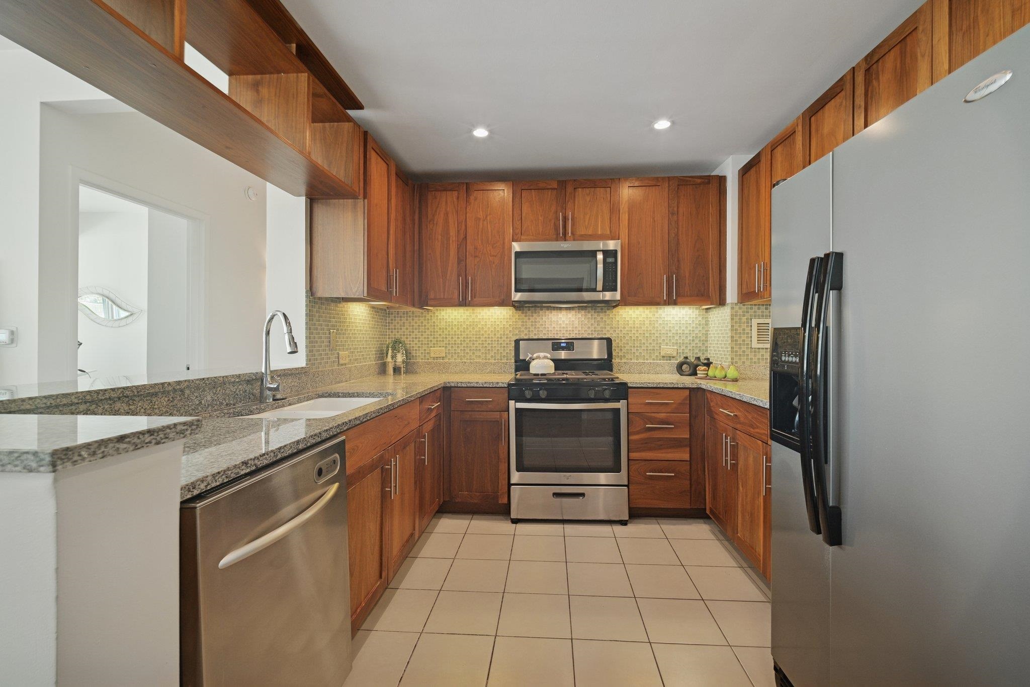 20 NEWPORT PARKWAY Unit: 1011