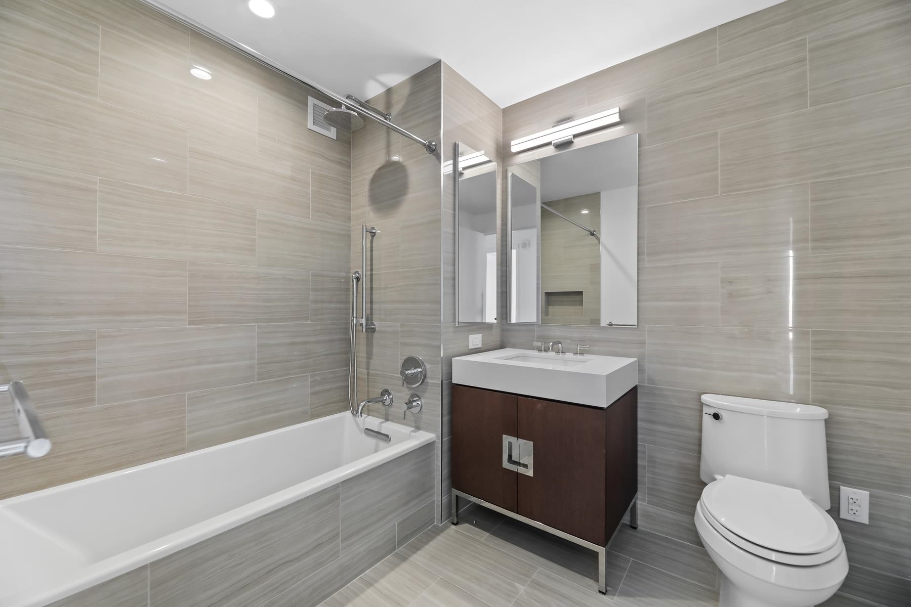 99 HUDSON ST Unit: 2012