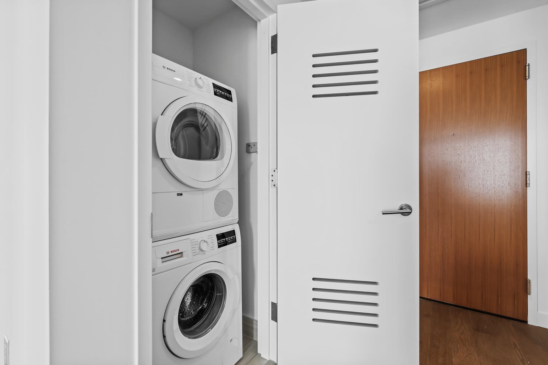 99 HUDSON ST Unit: 2012