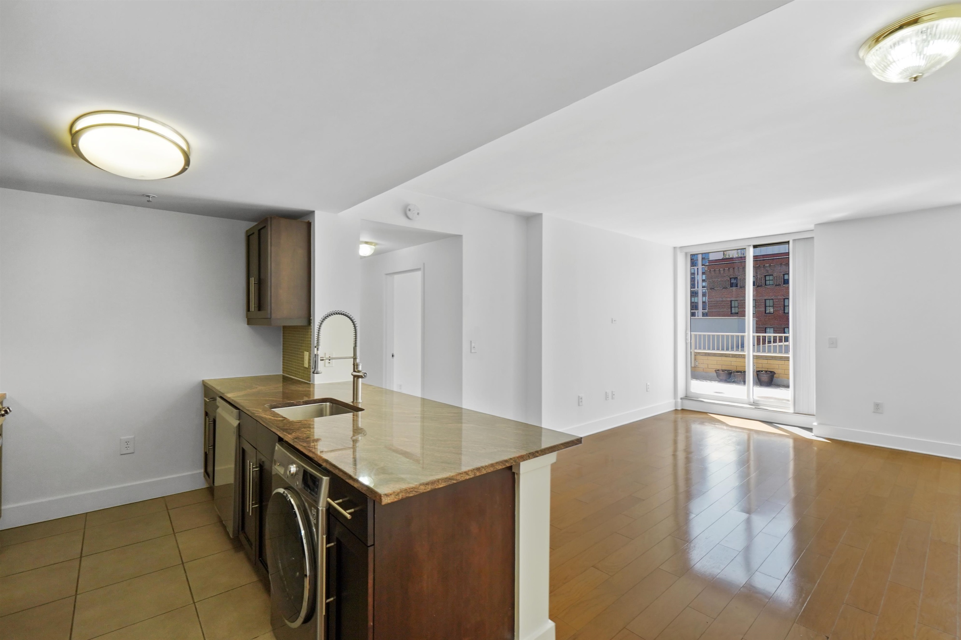 88 MORGAN ST Unit: 801