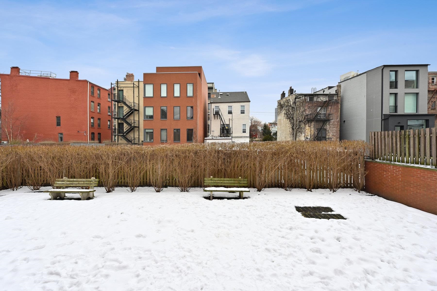 28 BRIGHT ST Unit: 301