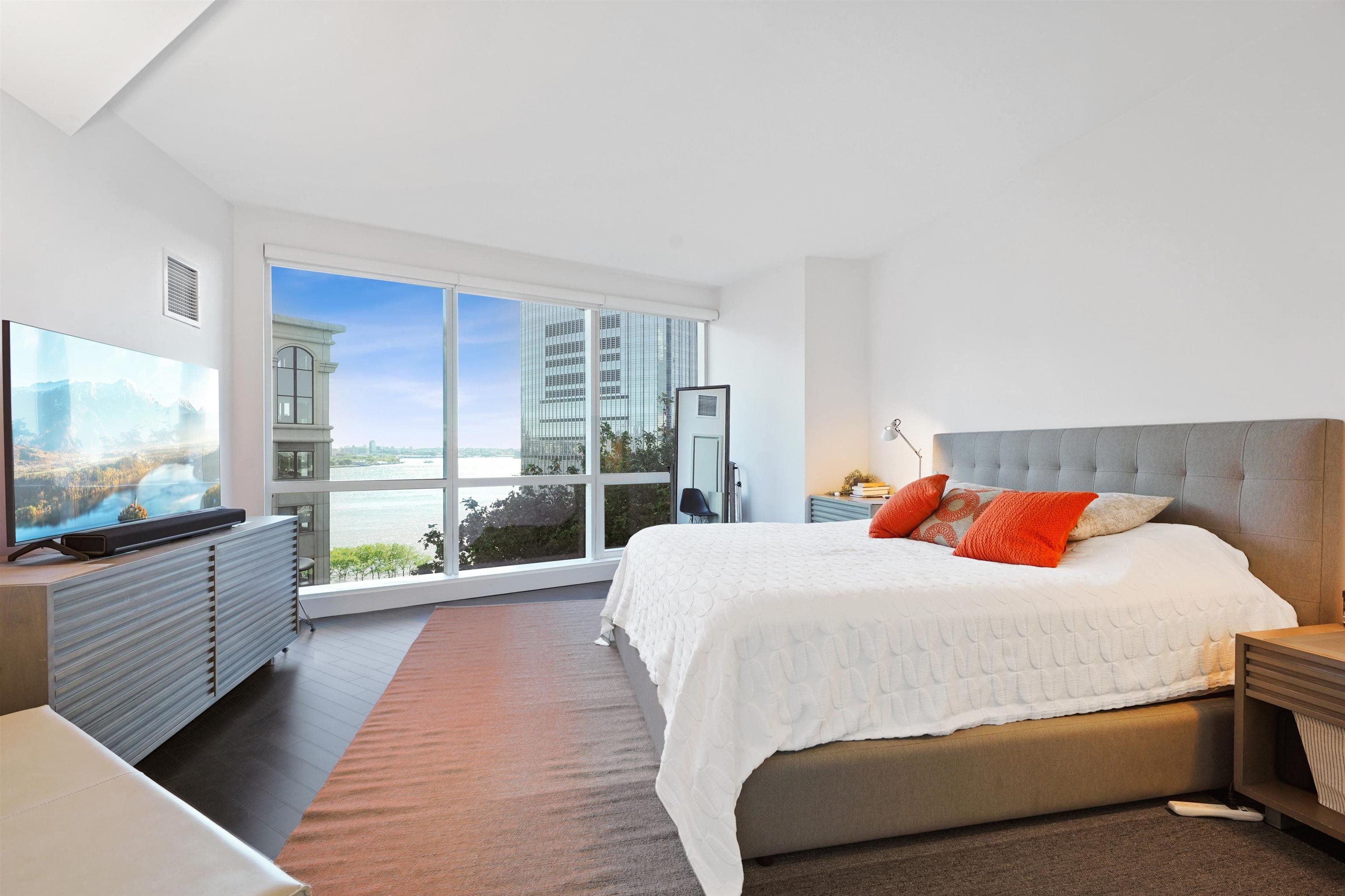 77 HUDSON ST Unit: 1207