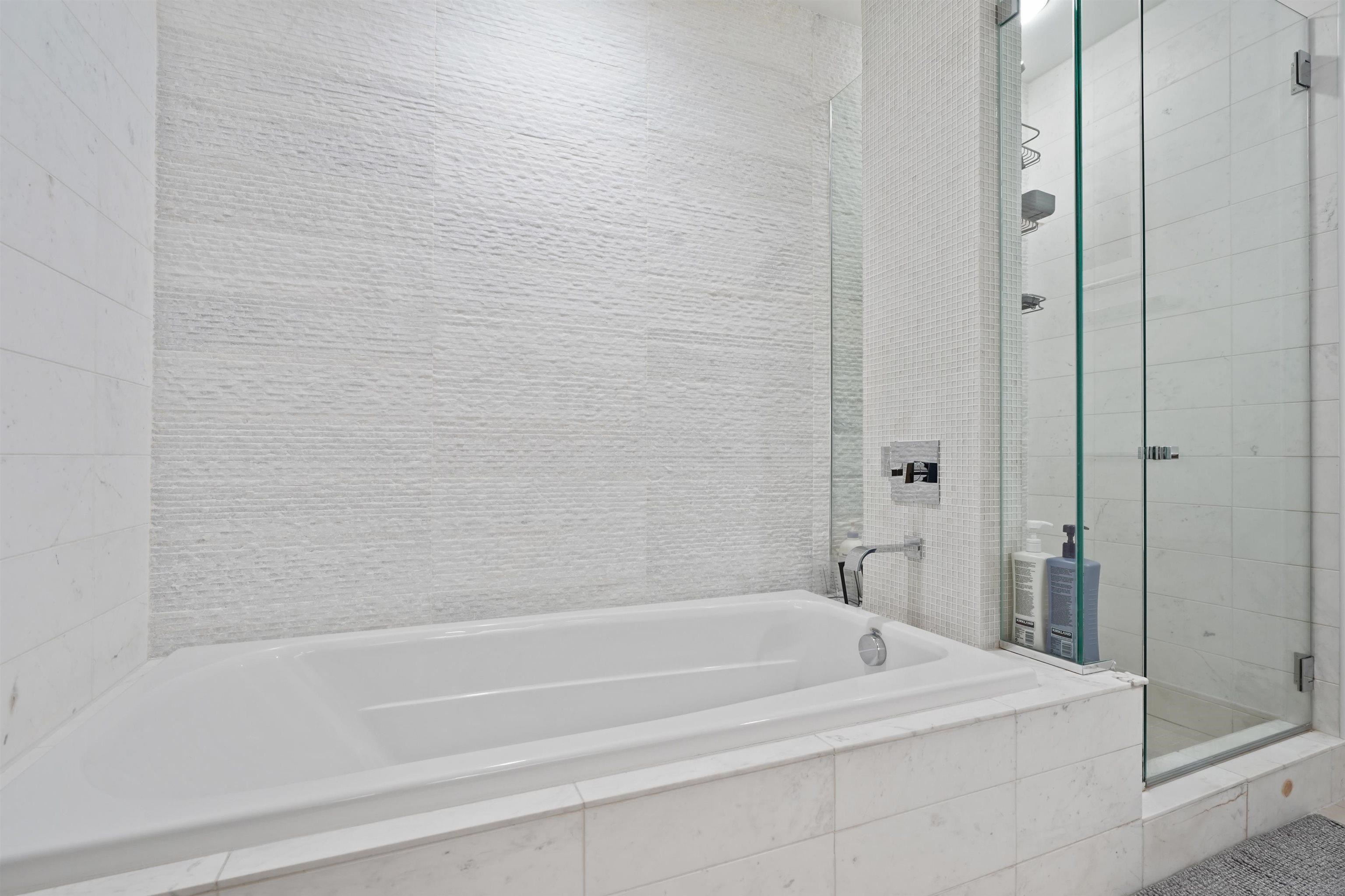 77 HUDSON ST Unit: 1207