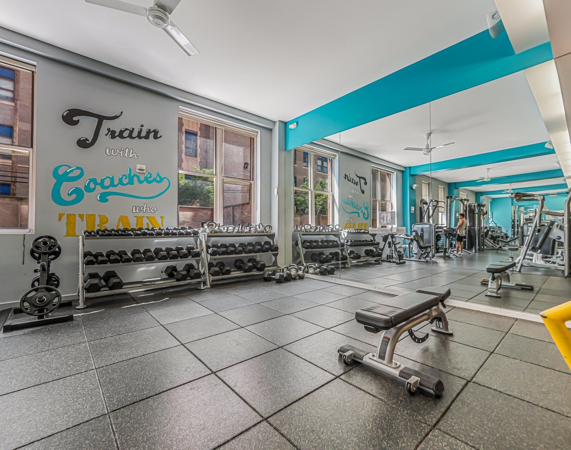 232 PAVONIA AVE Unit: 517