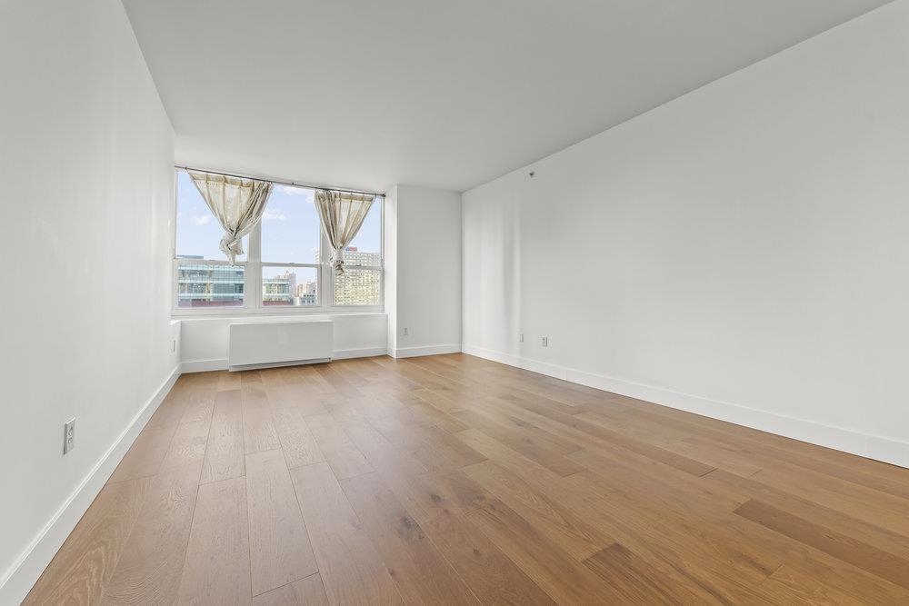 88 MORGAN ST Unit: 1007