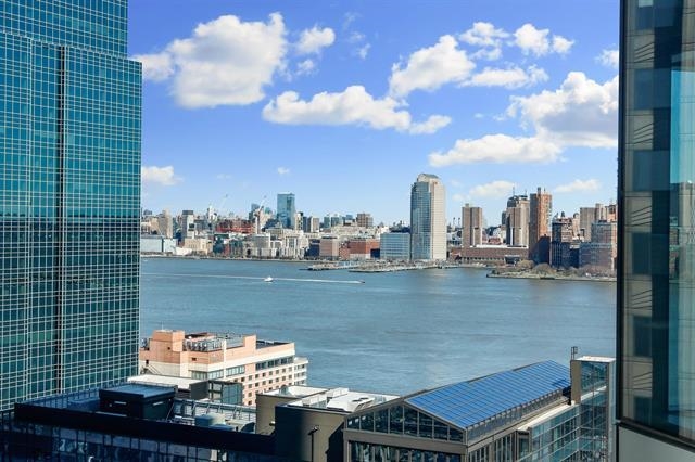 99 HUDSON ST Unit: 2201