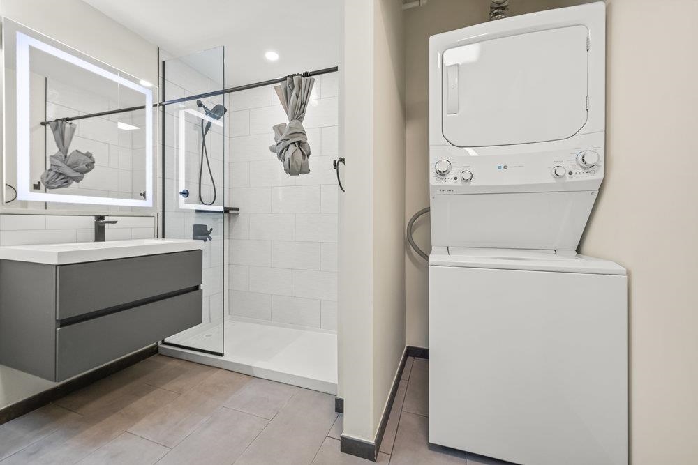 102 CHRISTOPHER COLUMBUS DR Unit: 303