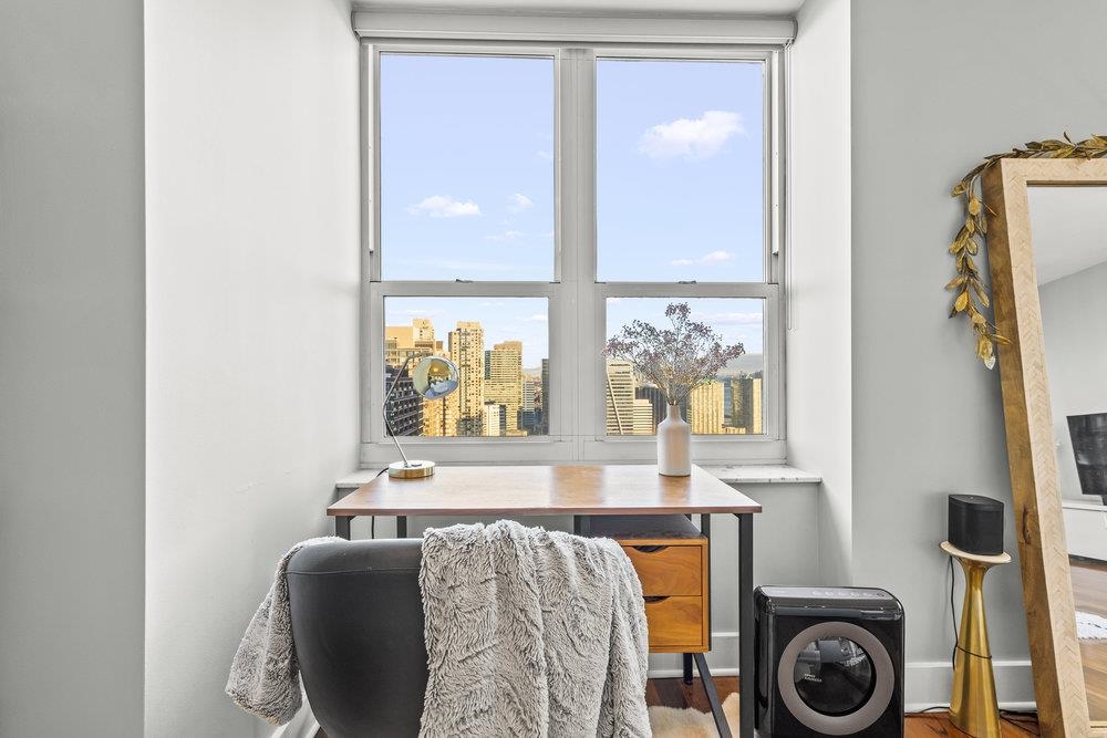 88 MORGAN ST Unit: 3702