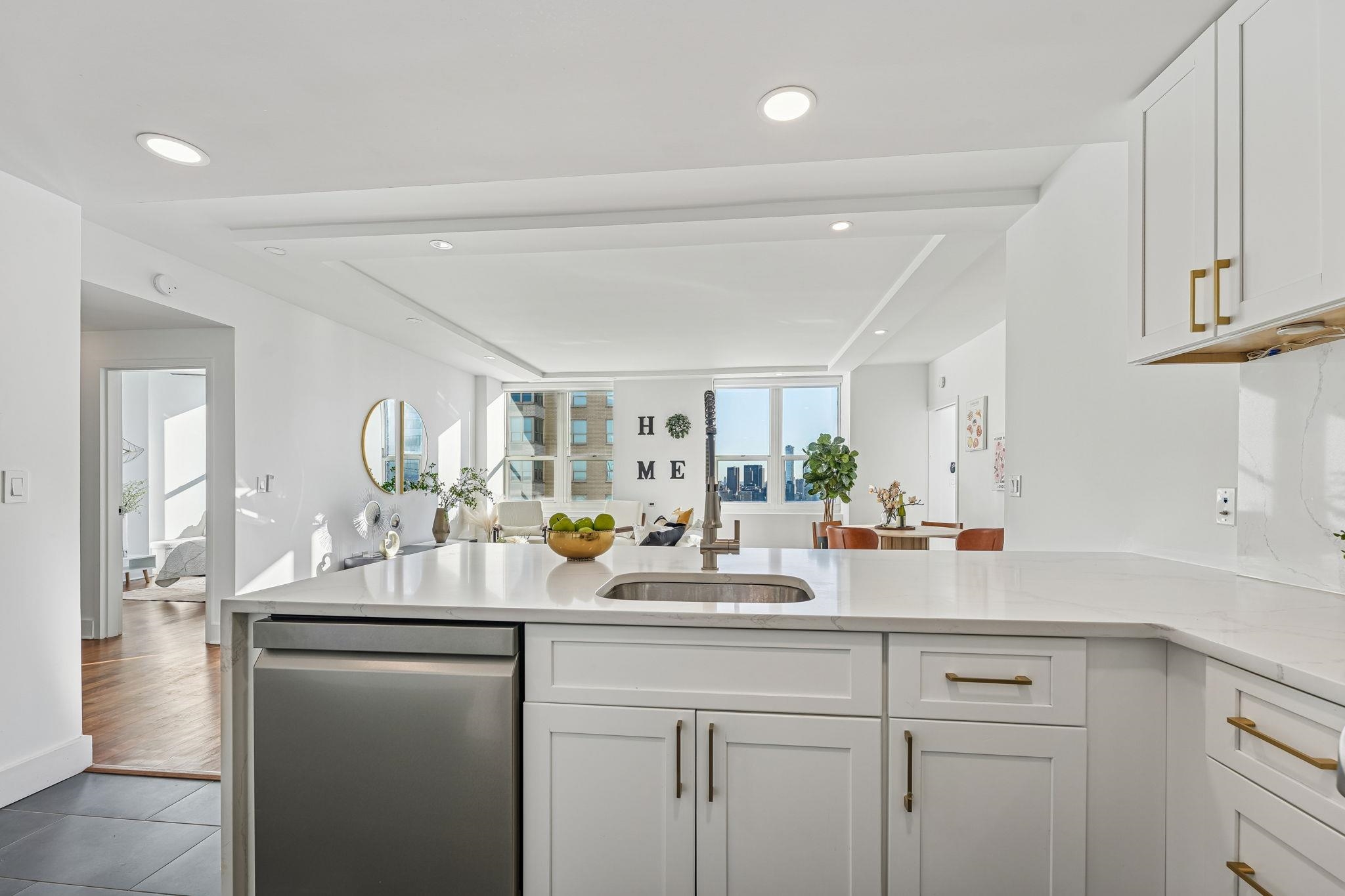 88 MORGAN ST Unit: 4105