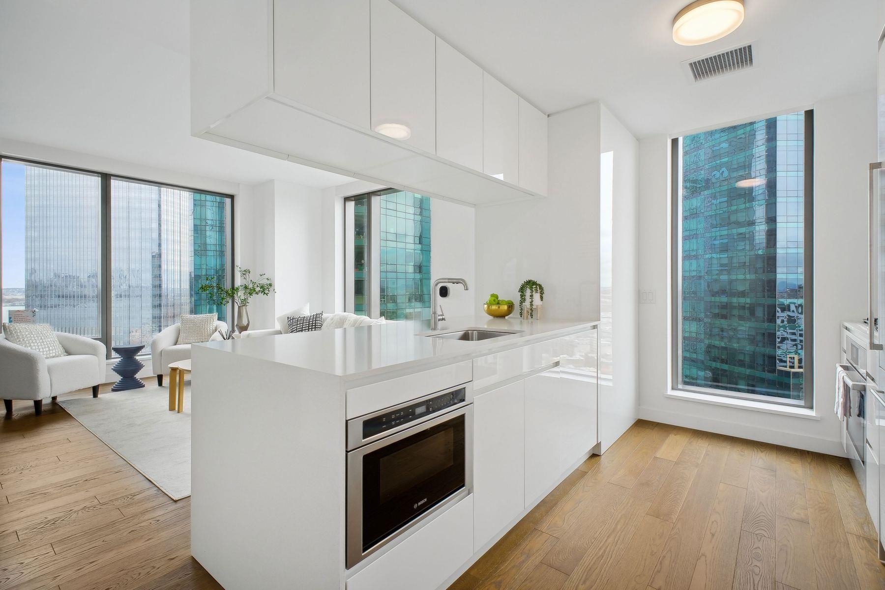 99 HUDSON ST Unit: 3611