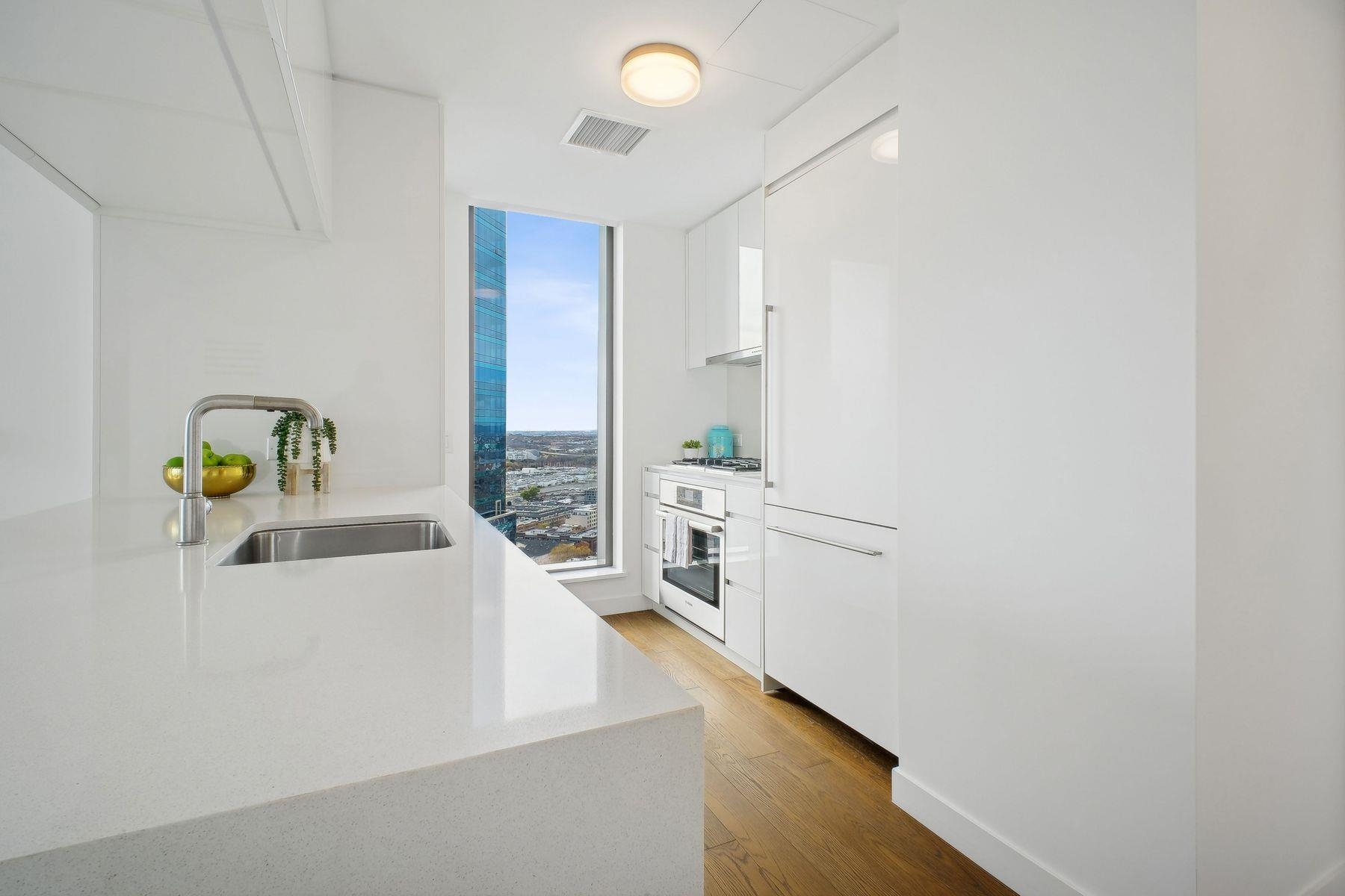 99 HUDSON ST Unit: 3611