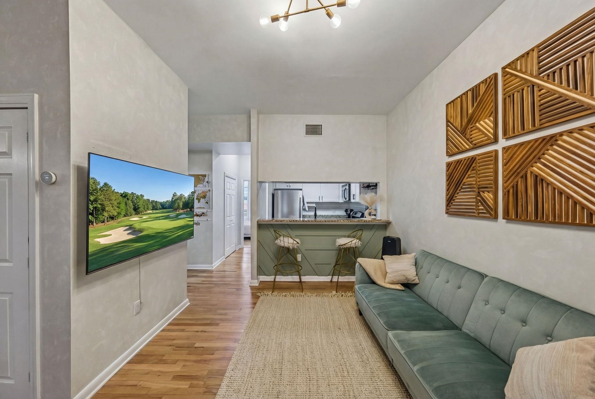 187 WAYNE ST Unit: 313C