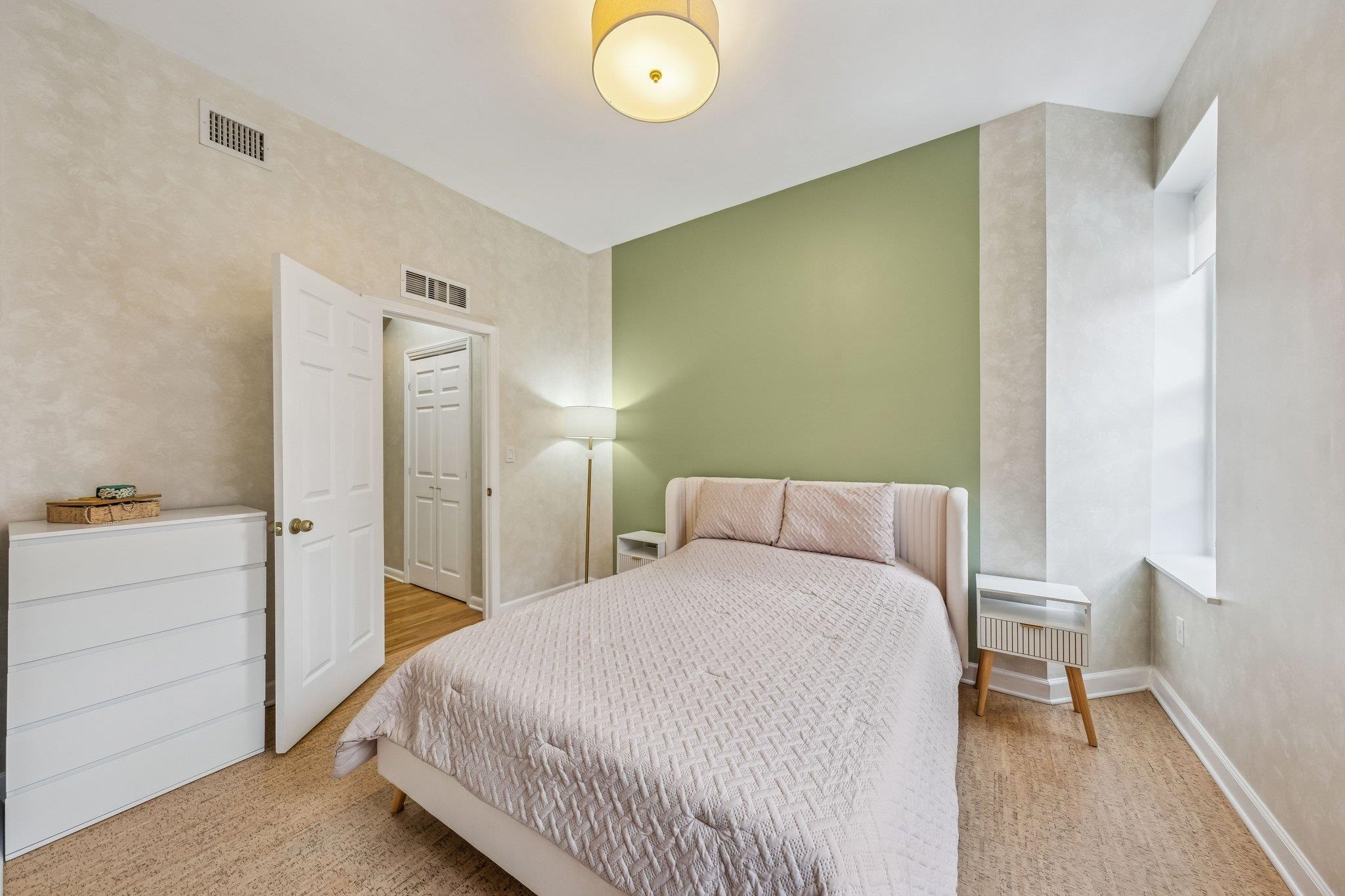 187 WAYNE ST Unit: 313C