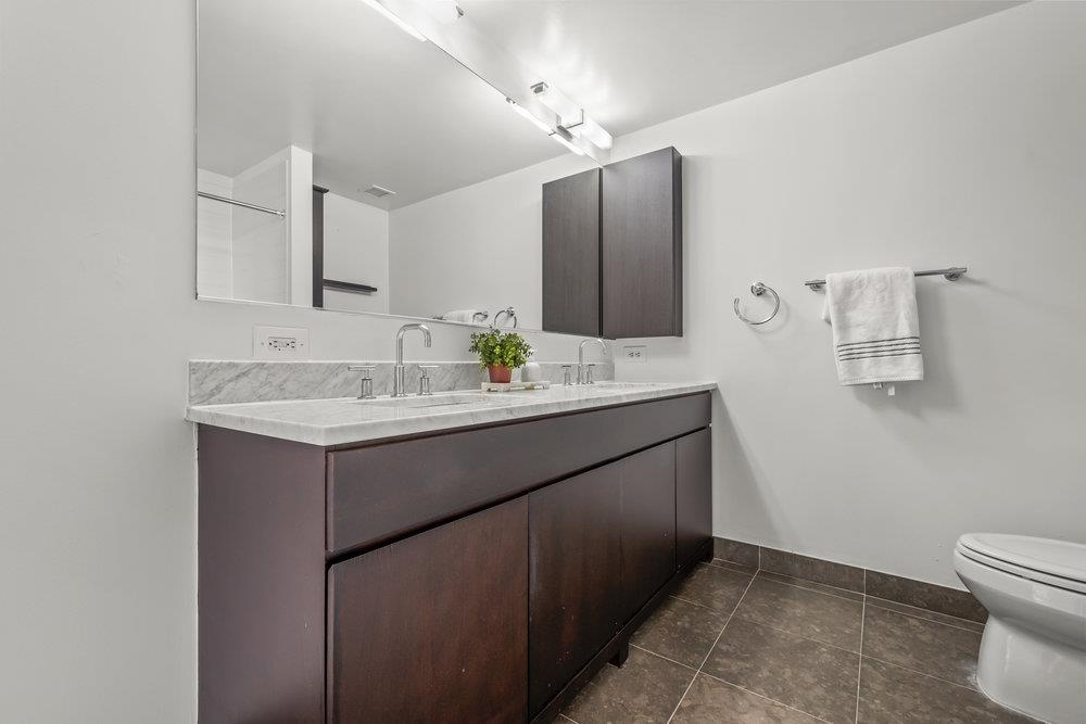 88 MORGAN ST Unit: PH1-5