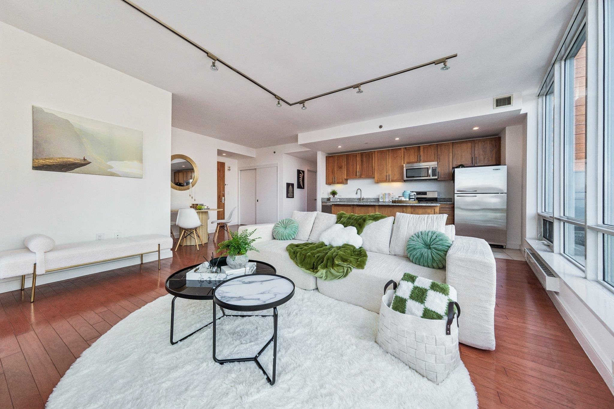 20 NEWPORT PARKWAY Unit: 908