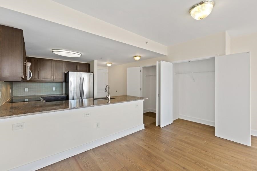 88 MORGAN ST Unit: 2606
