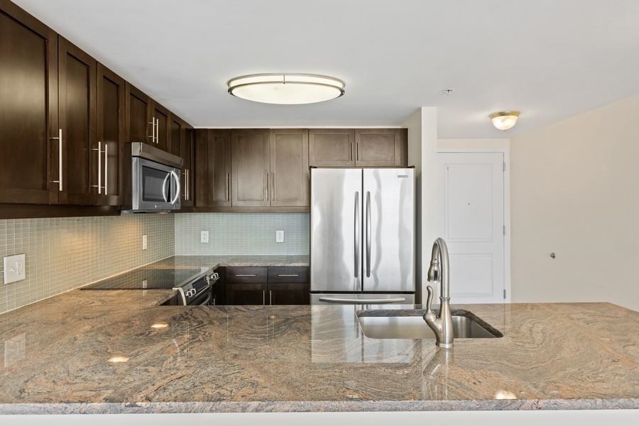 88 MORGAN ST Unit: 2606