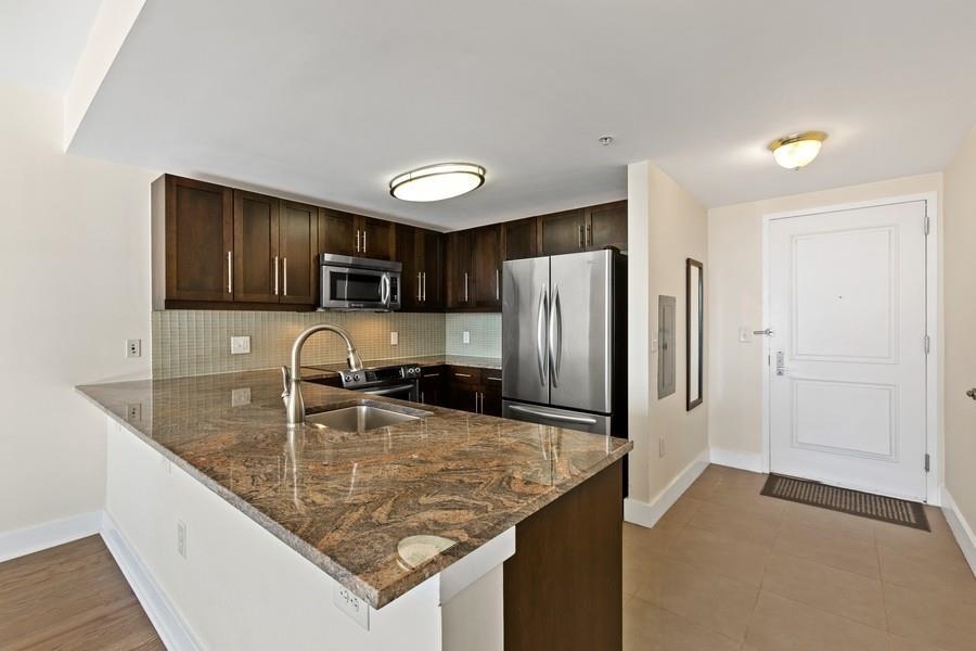 88 MORGAN ST Unit: 2606