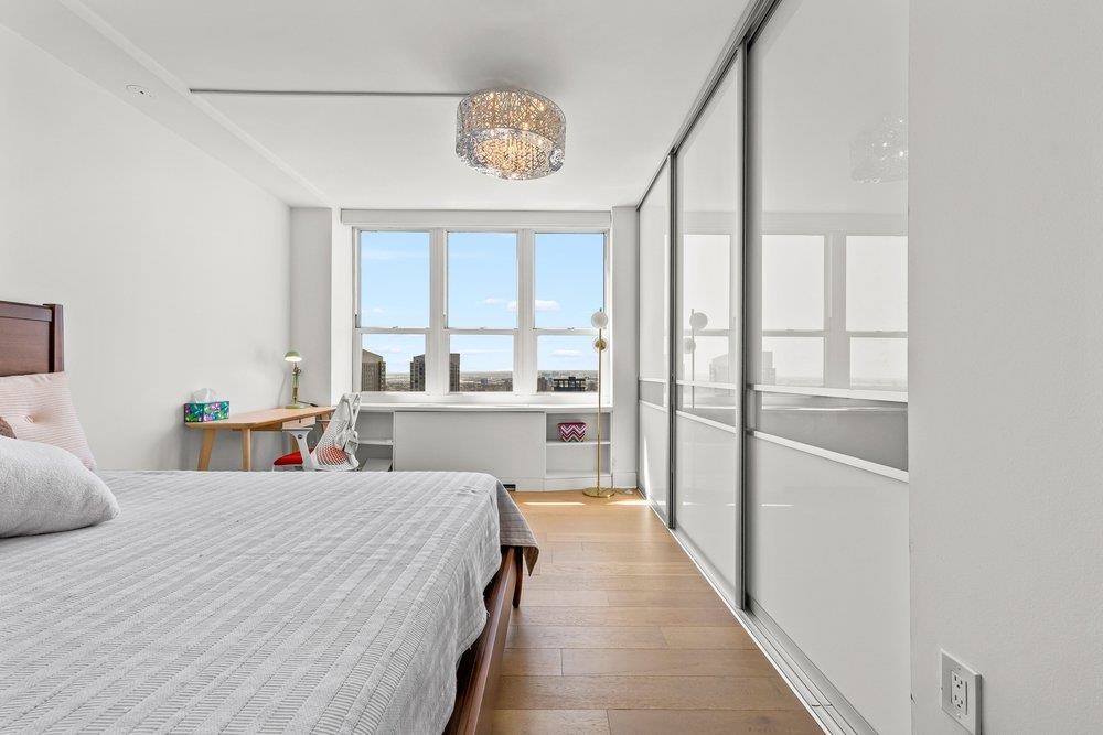 88 MORGAN ST Unit: PH2-1