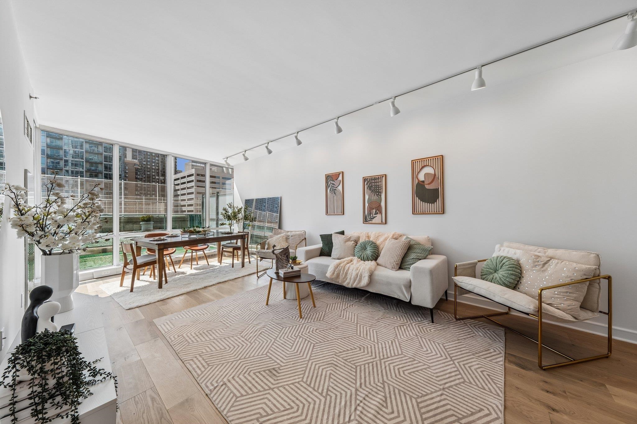 1 SHORE LANE Unit: 911