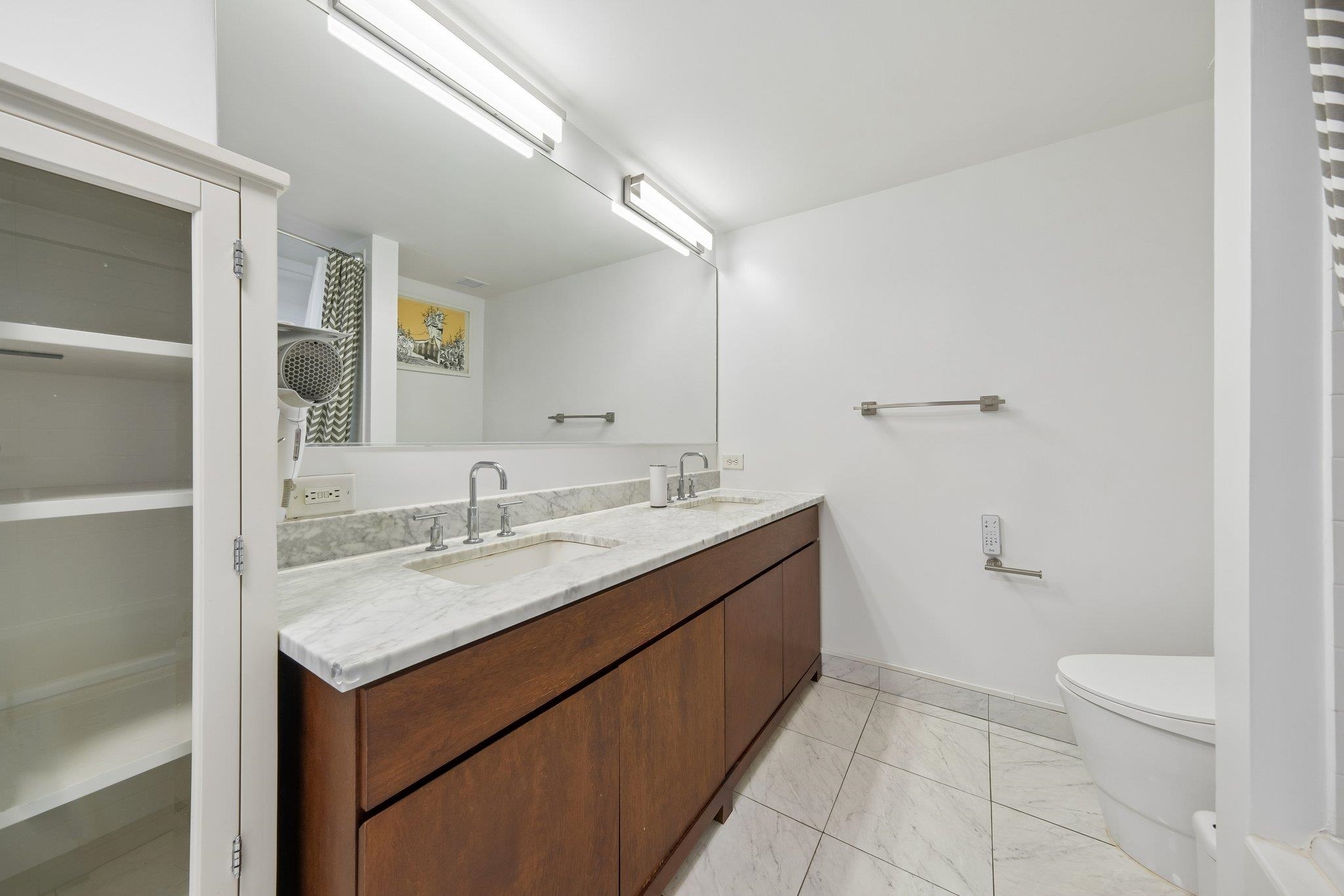 88 MORGAN ST Unit: PH3-5