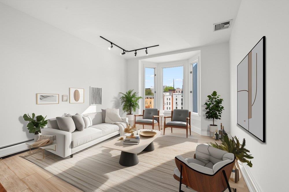 200 CHRISTOPHER COLUMBUS DR Unit: C10