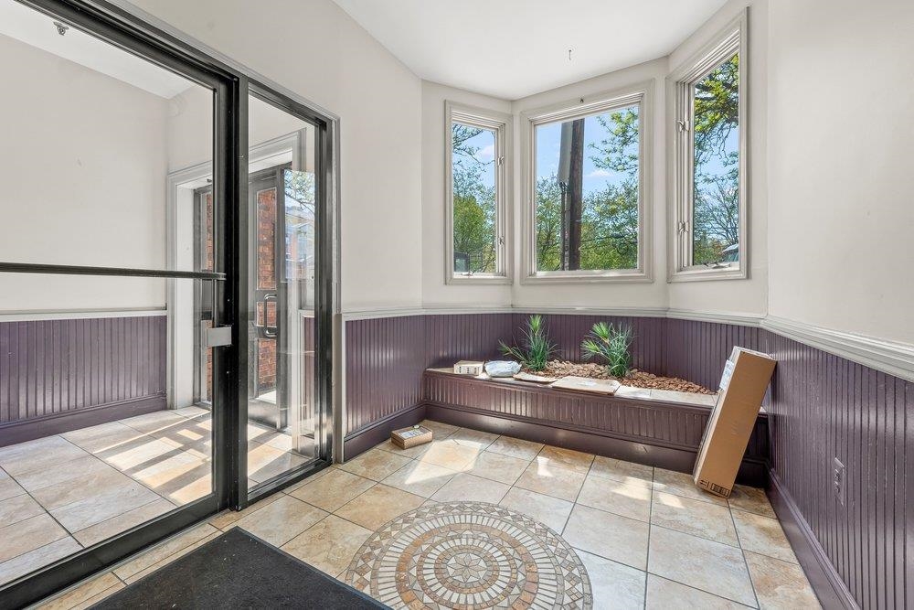 200 CHRISTOPHER COLUMBUS DR Unit: C10