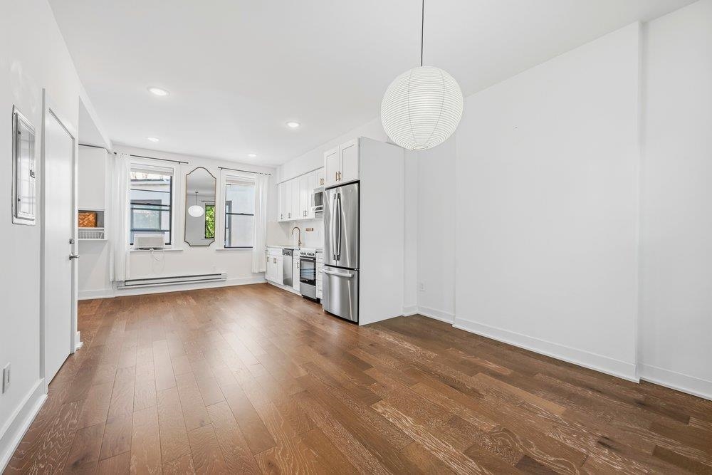366 2ND ST Unit: 2