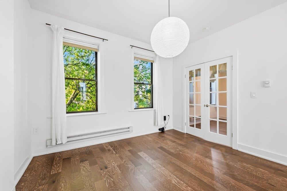 366 2ND ST Unit: 2