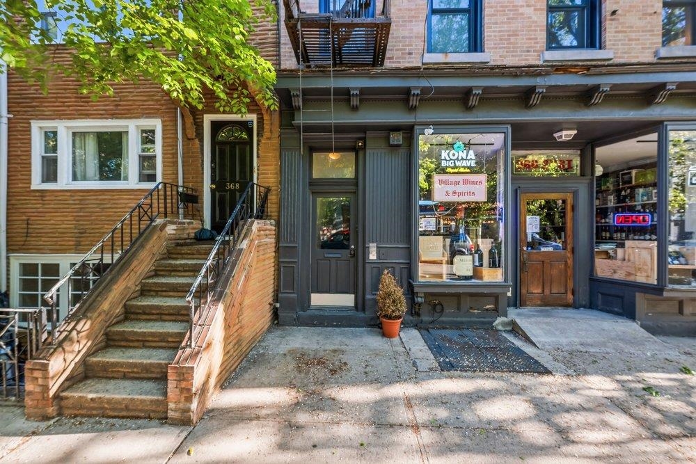 366 2ND ST Unit: 2