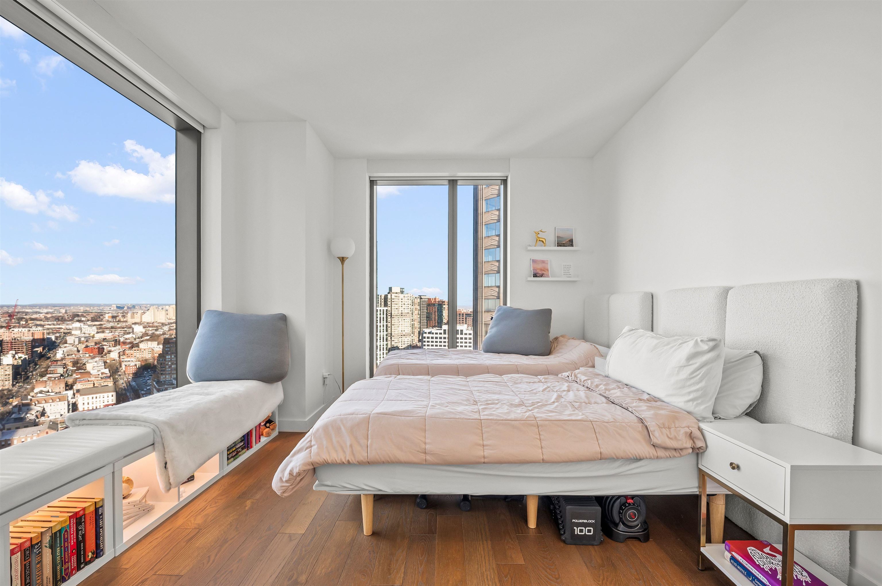 99 HUDSON ST Unit: 2901