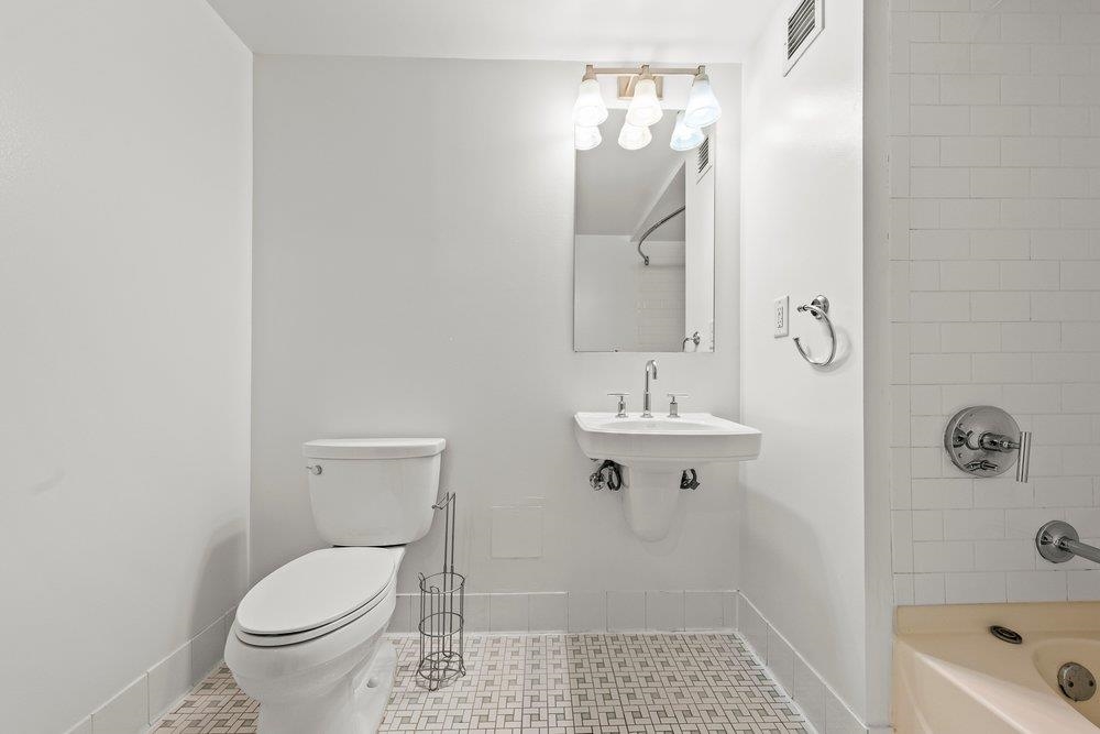 700 GROVE ST Unit: 3C