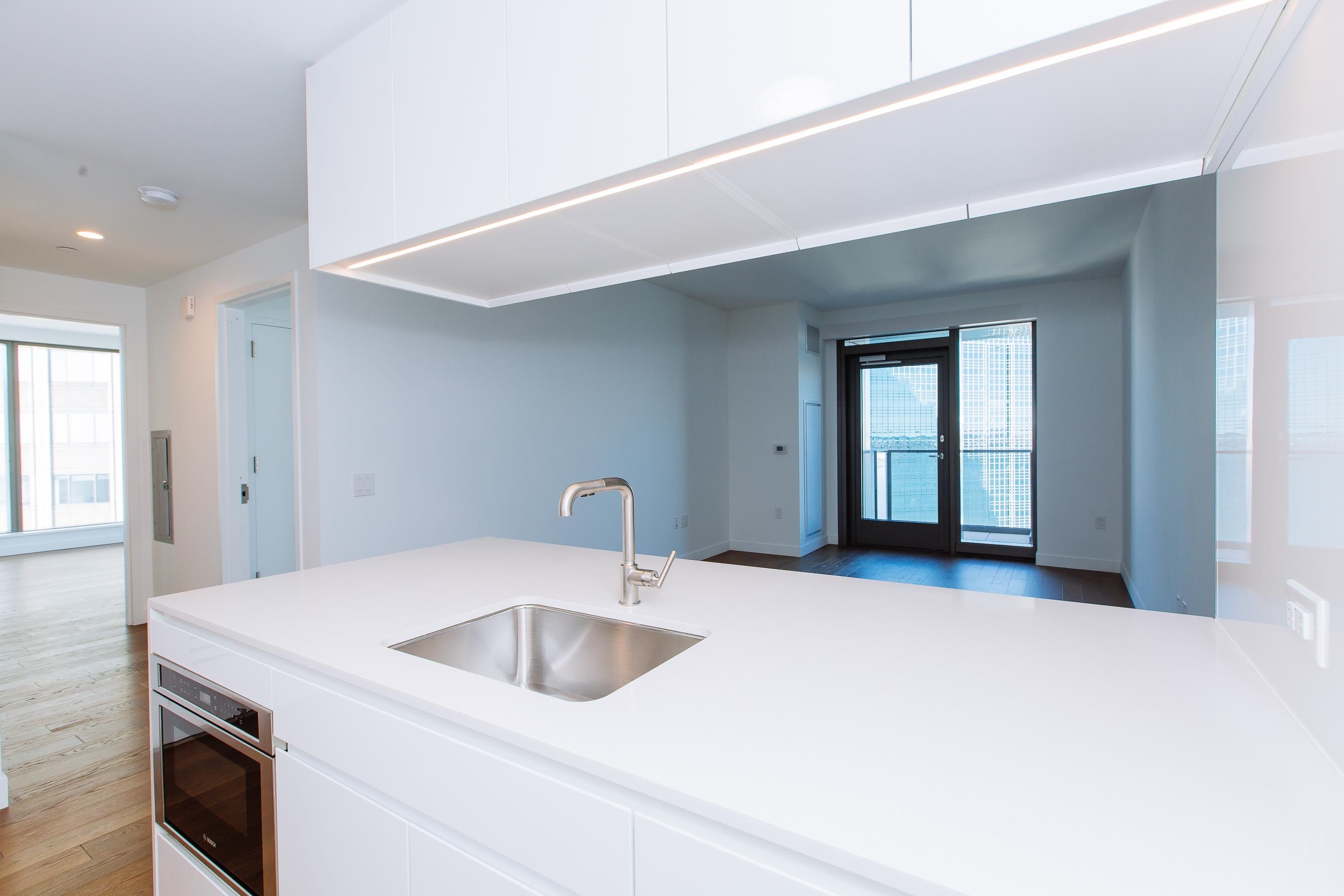 99 HUDSON ST Unit: 2100