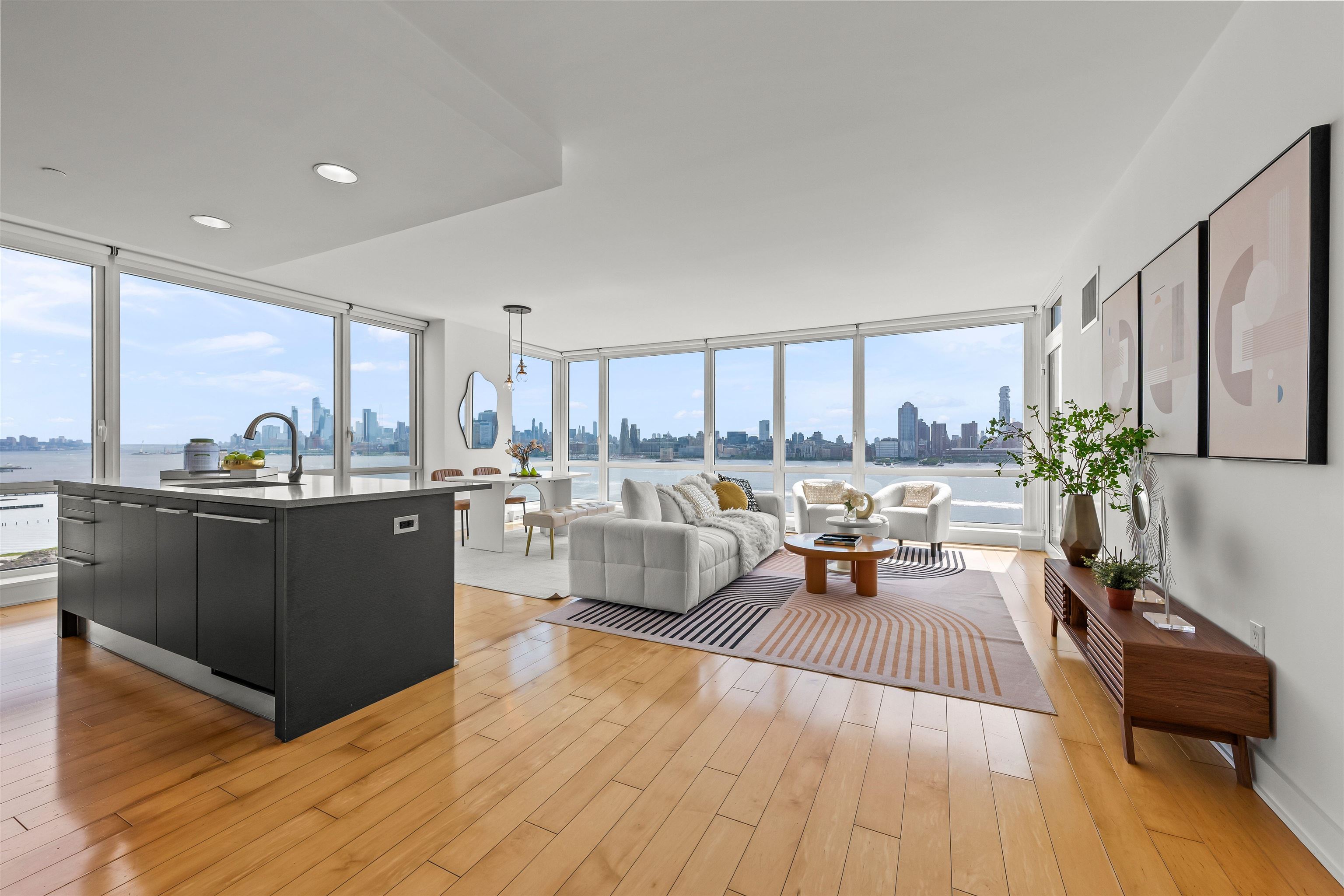 2 2ND ST Unit: 1602