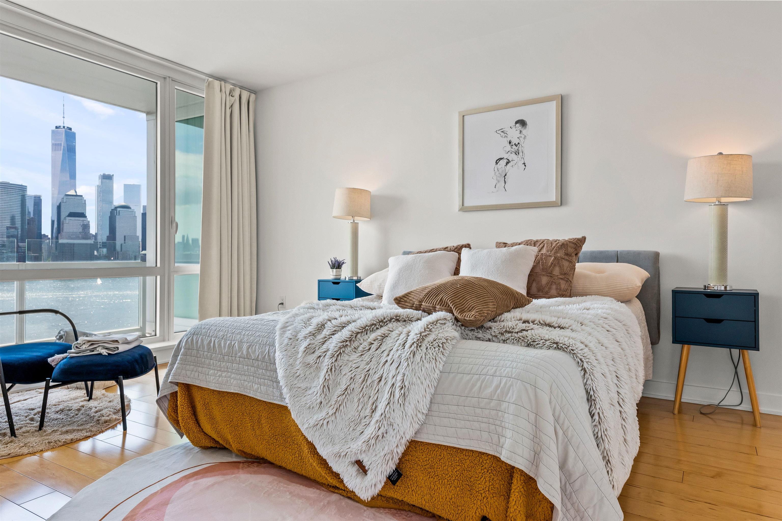 2 2ND ST Unit: 1602