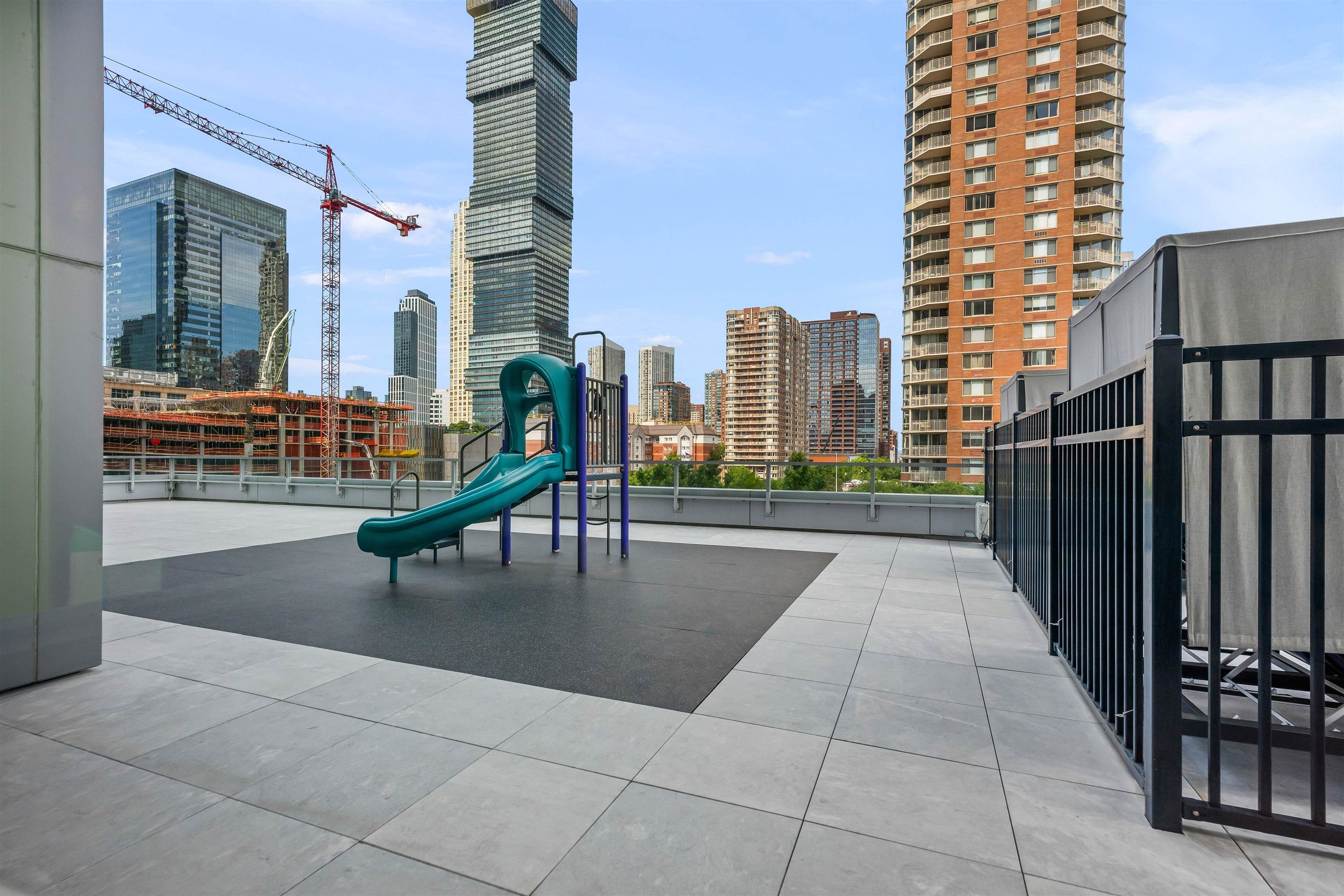 2 2ND ST Unit: 1602