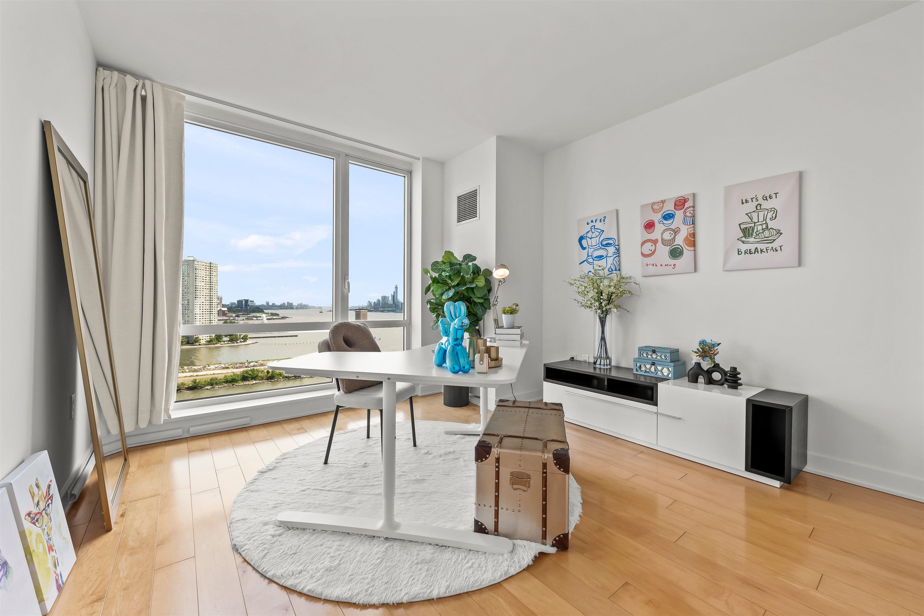 2 2ND ST Unit: 1602