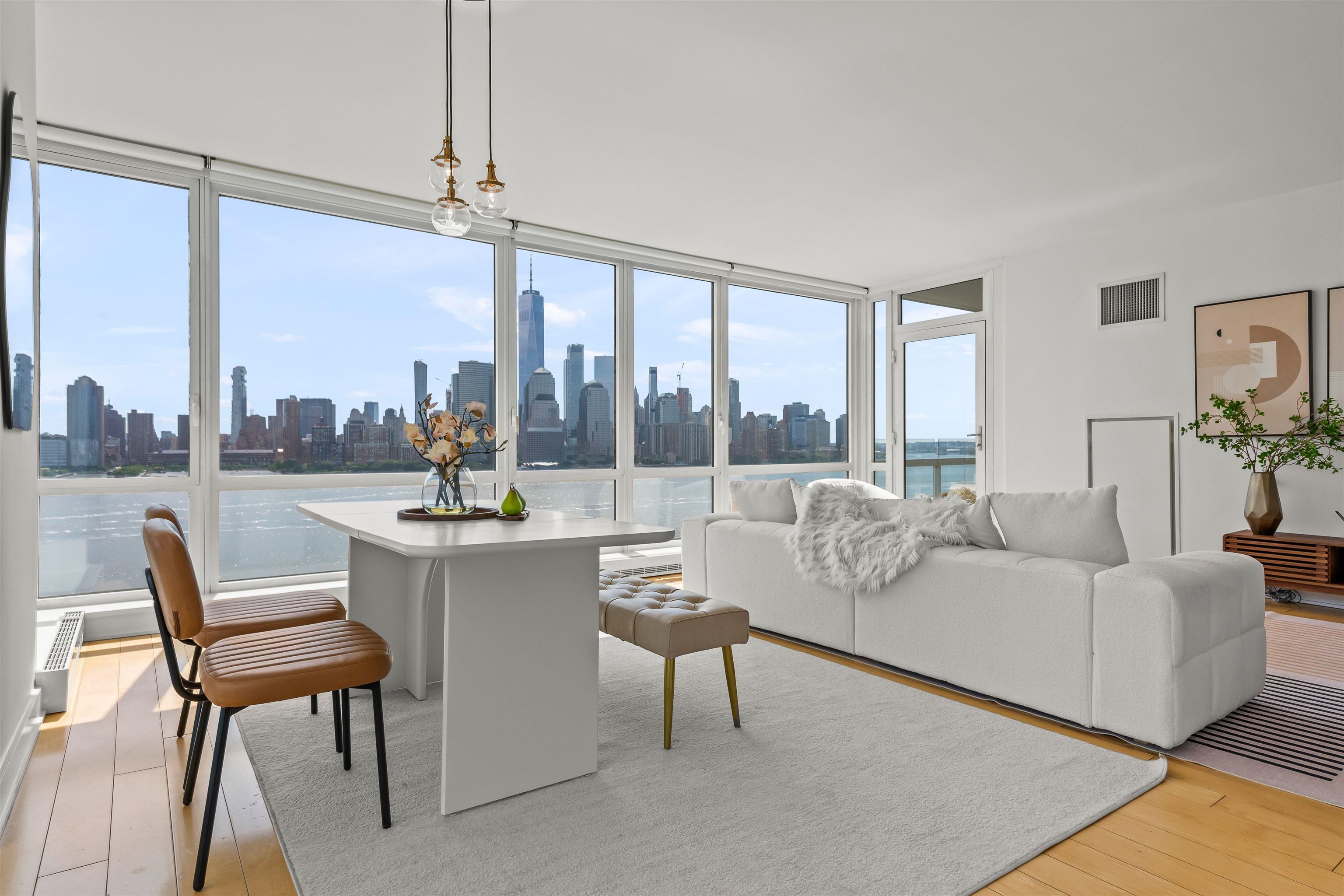 2 2ND ST Unit: 1602