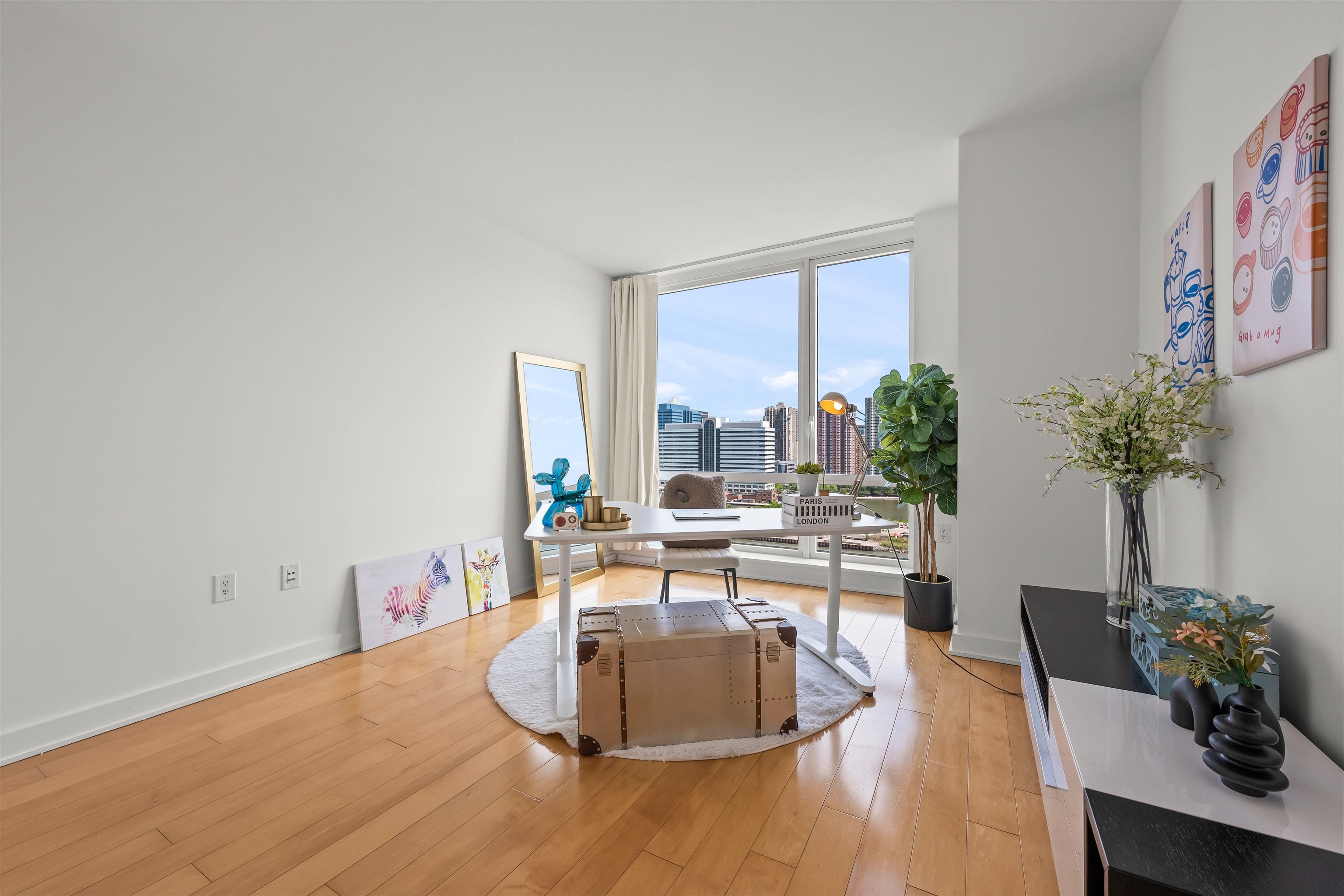 2 2ND ST Unit: 1602