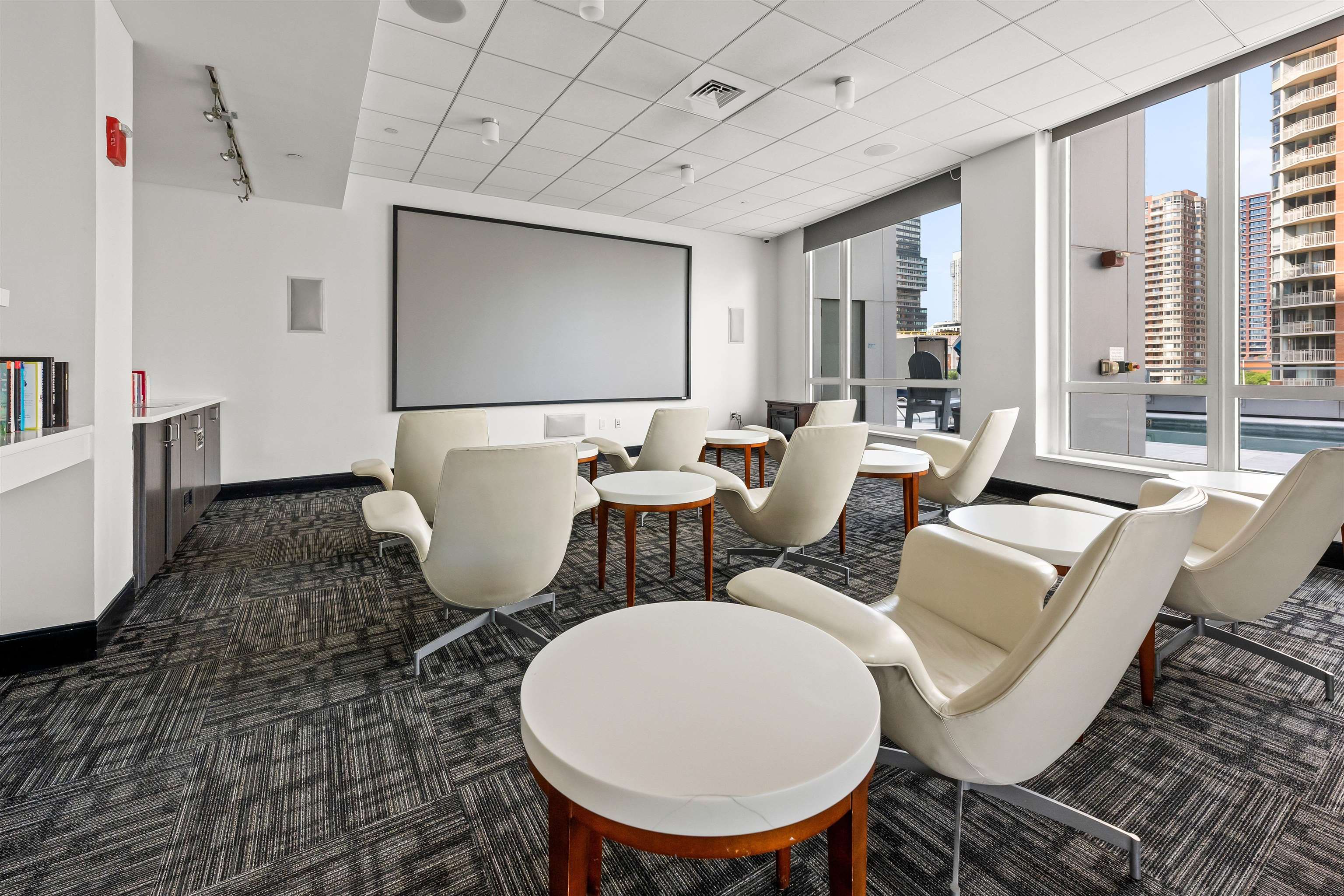 2 2ND ST Unit: 1602