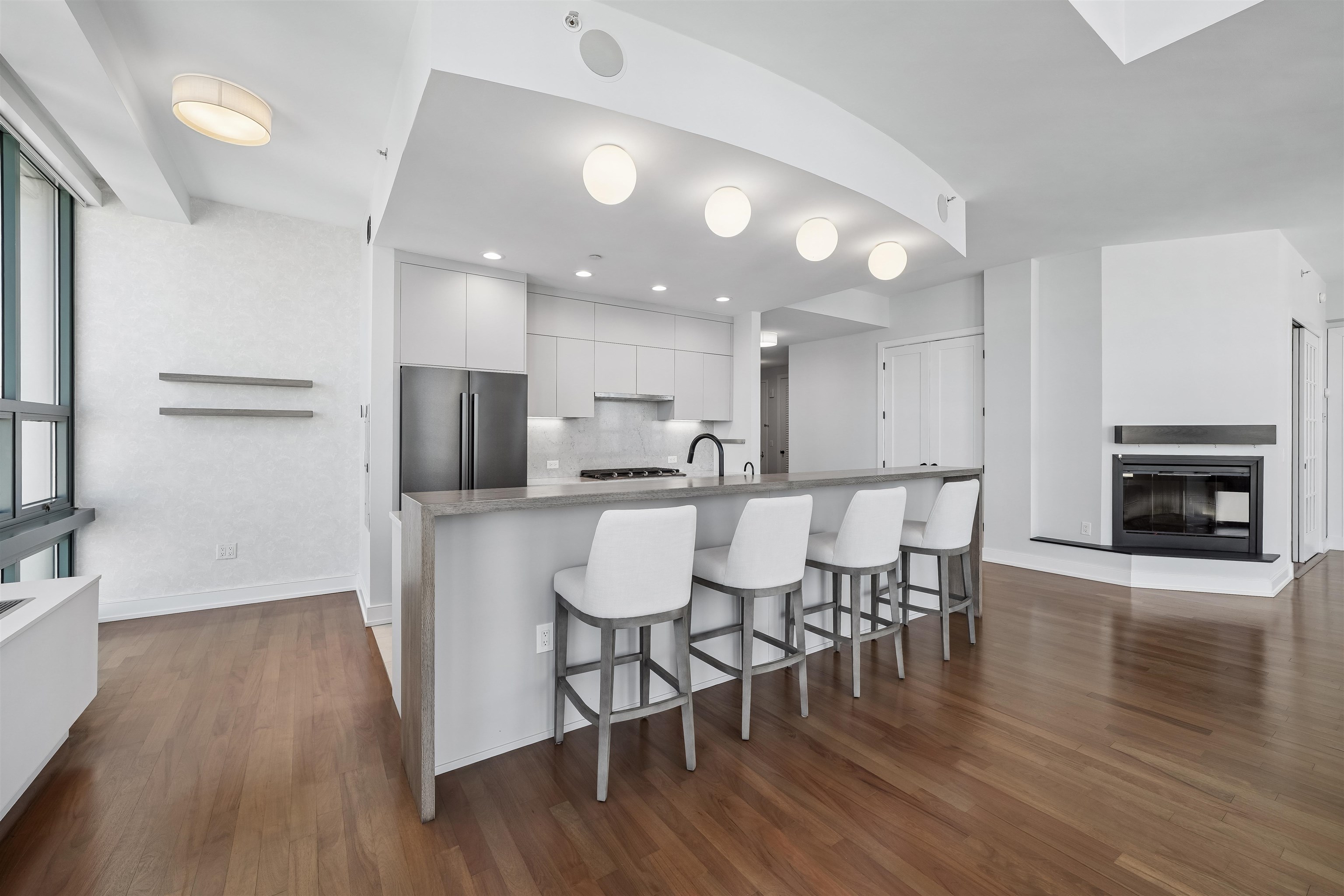 105 GREENE ST Unit: 1901