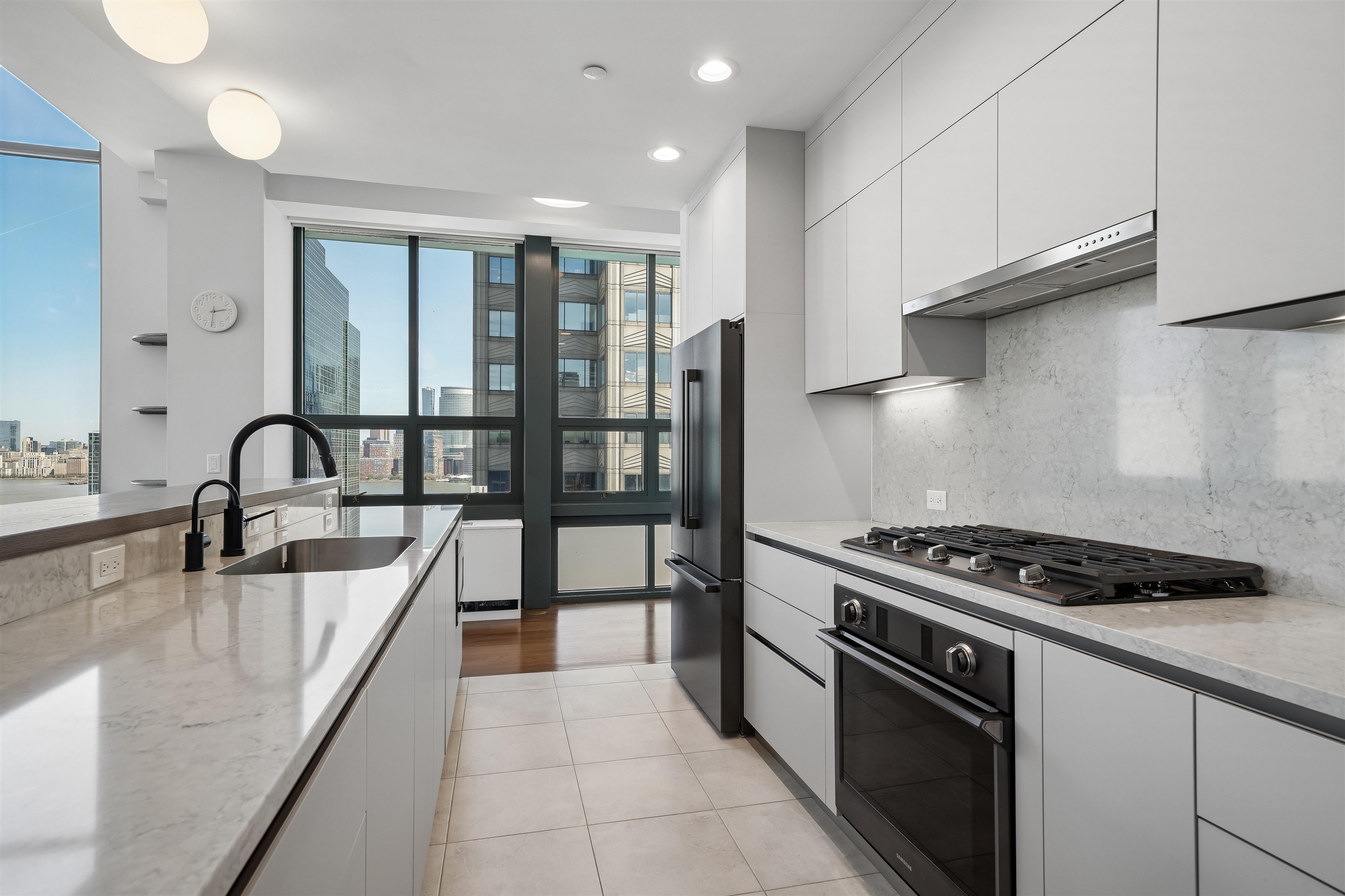 105 GREENE ST Unit: 1901